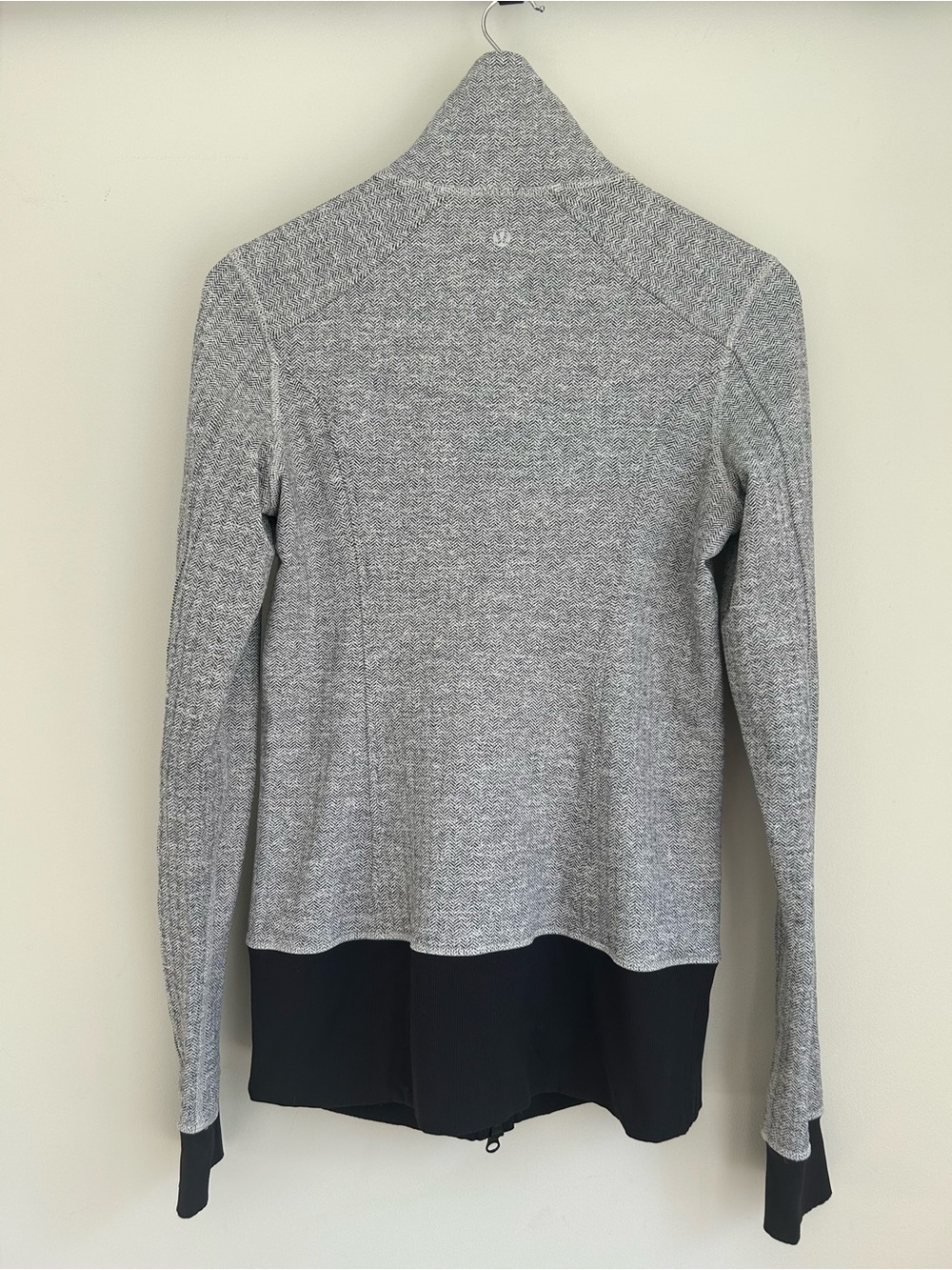 Lulu Nice Asana Jacket Size 8